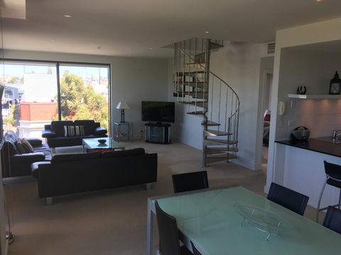Geelong Waterfront Penthouse Apartment - Accommodation QLD 10