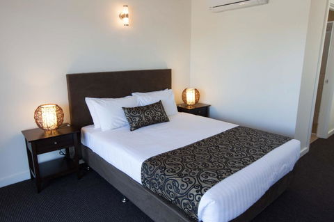 Bay Motel Safety Beach - Accommodation QLD 23