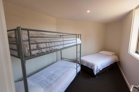 Bay Motel Safety Beach - Accommodation QLD 24