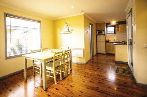 Rayville Boat Houses - Accommodation QLD 25