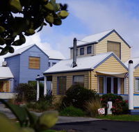 Rayville Boat Houses - Accommodation QLD