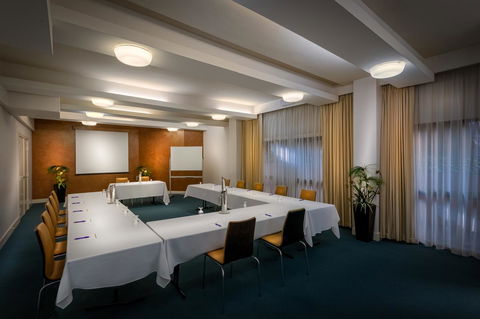 BEST WESTERN PLUS Travel Inn - Accommodation QLD 18