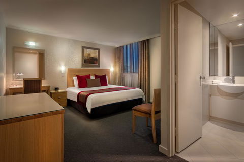BEST WESTERN PLUS Travel Inn - Accommodation QLD 28