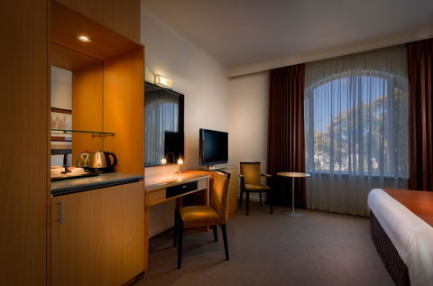 BEST WESTERN PLUS Travel Inn - Accommodation QLD 23