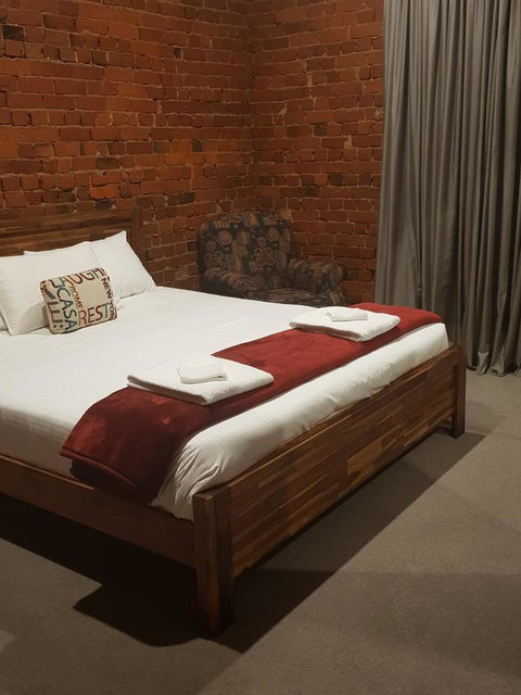 Sublime Spa Apartments - Accommodation QLD 14