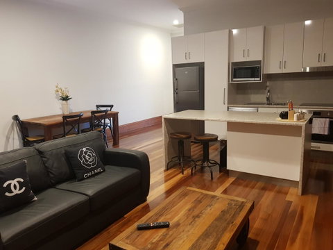 Sublime Spa Apartments - Accommodation QLD 5