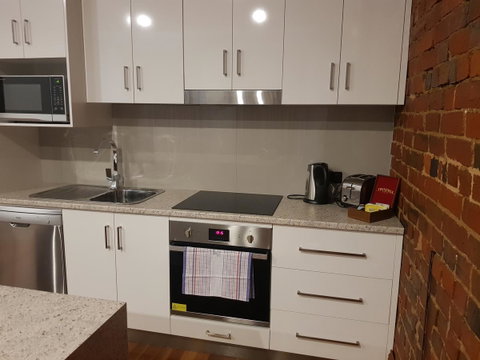 Sublime Spa Apartments - Accommodation QLD 7