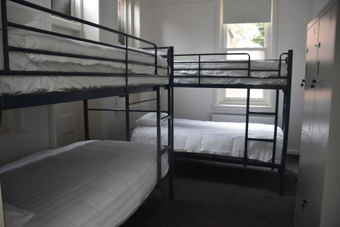 Hub Hostel - Accommodation QLD 16