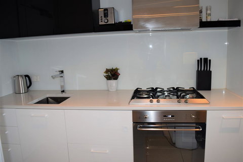 Executive Stay Little Collins Street - Accommodation QLD 4