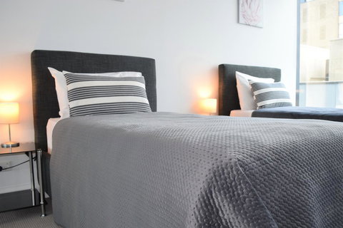 Executive Stay Little Collins Street - Accommodation QLD 6