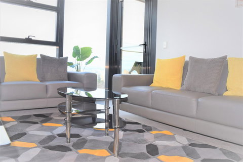 Executive Stay Little Collins Street - Accommodation QLD 8