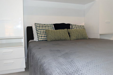 Executive Stay Little Collins Street - Accommodation QLD 40