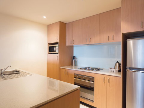Oaks Melbourne On Lonsdale Suites - Accommodation QLD 5