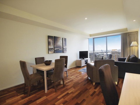 Oaks Melbourne On Lonsdale Suites - Accommodation QLD 2