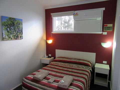 The Highlander Motel - 24HR Check In - Accommodation QLD 10