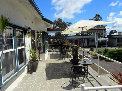 The Highlander Motel - 24HR Check In - Accommodation QLD 42