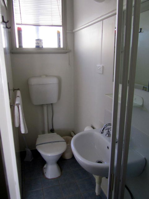 The Highlander Motel - 24HR Check In - Accommodation QLD 29
