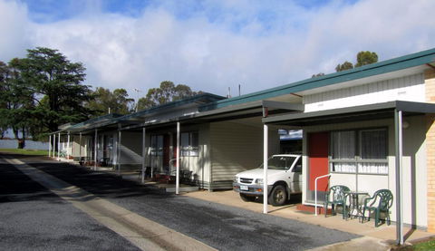 The Highlander Motel - 24HR Check In - Accommodation QLD 37