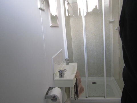 The Highlander Motel - 24HR Check In - Accommodation QLD 28