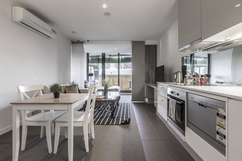 Rose Lane Serviced Apartment - Accommodation QLD 14