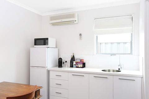 Quality Inn & Suites The Menzies - Accommodation QLD 6