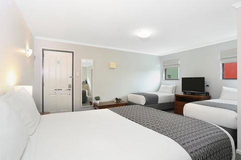 Quality Inn & Suites The Menzies - Accommodation QLD 15