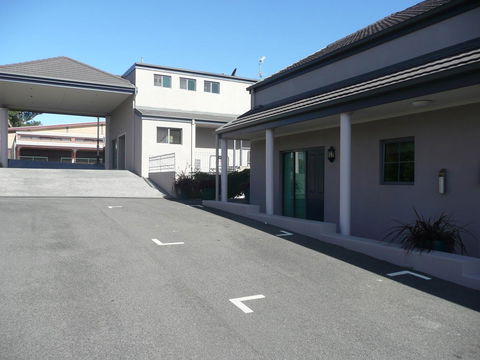 Quality Inn & Suites The Menzies - Accommodation QLD 5