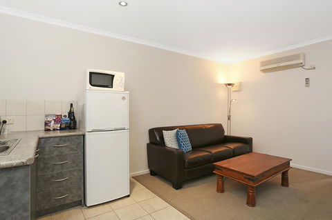 Quality Inn & Suites The Menzies - Accommodation QLD 39