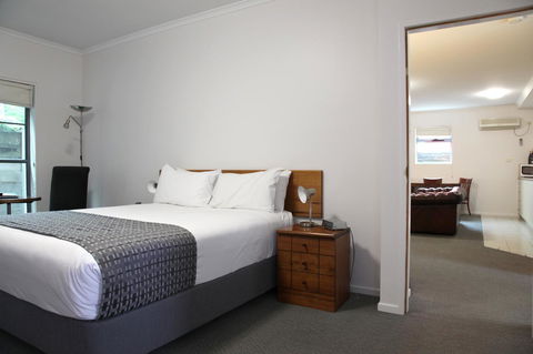 Quality Inn & Suites The Menzies - Accommodation QLD 13