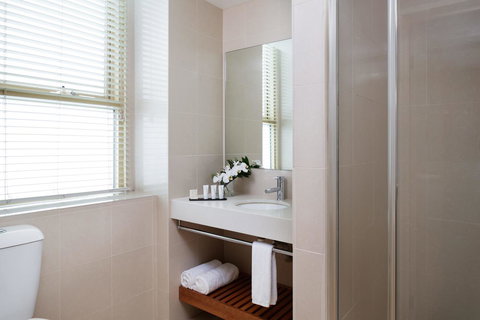 The Victoria Hotel - Accommodation QLD 18