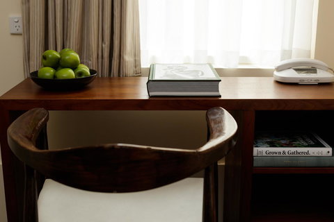 The Victoria Hotel - Accommodation QLD 34