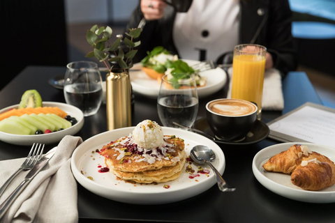 The Victoria Hotel - Accommodation QLD 4