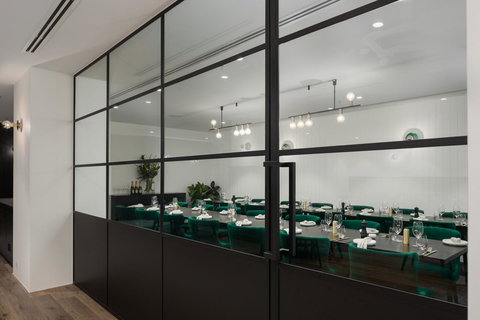 The Victoria Hotel - Accommodation QLD 6