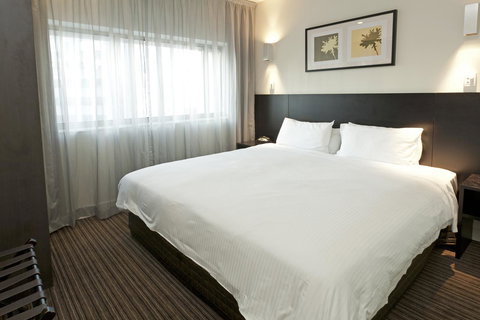 Causeway 353 Hotel - Accommodation QLD 31