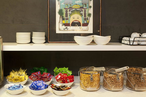 Causeway 353 Hotel - Accommodation QLD 17