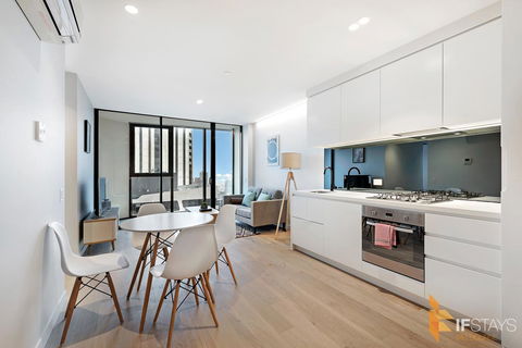 IFSuites (IFSTAYS) Light House Victoria One Apartment - Accommodation QLD 3