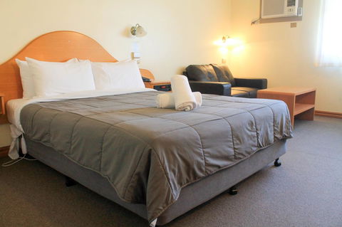 St Georges Motor Inn - Accommodation QLD 7