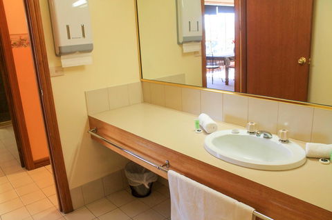 St Georges Motor Inn - Accommodation QLD 23