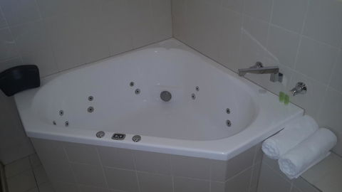 St Georges Motor Inn - Accommodation QLD 21