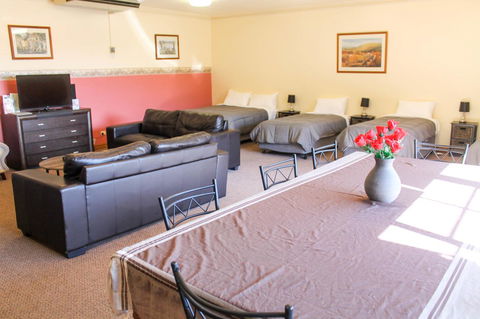 St Georges Motor Inn - Accommodation QLD 27