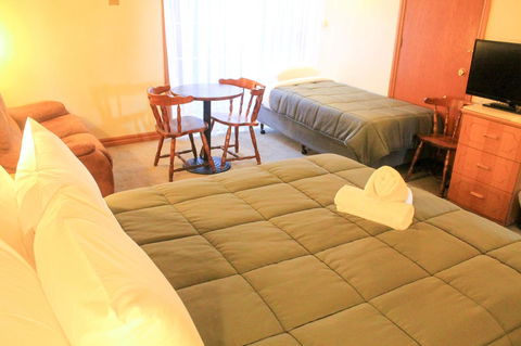 St Georges Motor Inn - Accommodation QLD 10