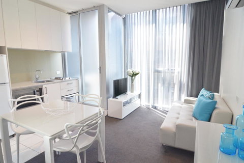 Milano Serviced Apartments - Accommodation QLD 6