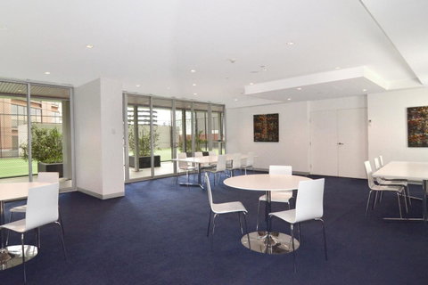Milano Serviced Apartments - Accommodation QLD 8