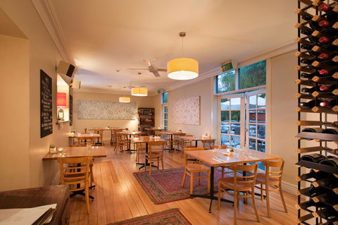 Athelstane House - Accommodation QLD 10