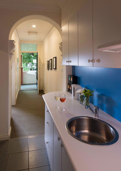 Athelstane House - Accommodation QLD 12