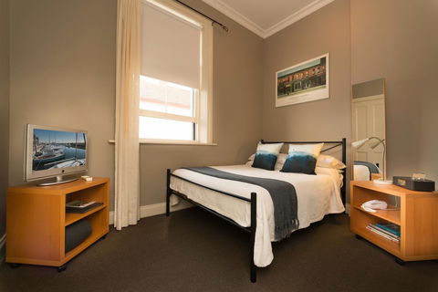Athelstane House - Accommodation QLD 17