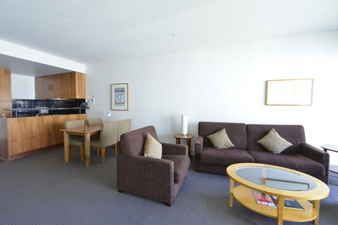 Seasons Botanic Gardens - Accommodation QLD 10