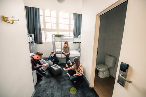 Roamer Melbourne - Formerly Selina Central Melbourne - Accommodation QLD 3