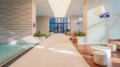 Cosmo Central Hotel Apartment - Accommodation QLD 5