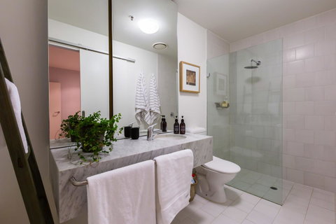 Auguste, Melbourne CBD Private Accommodation With Parking - Accommodation QLD 11